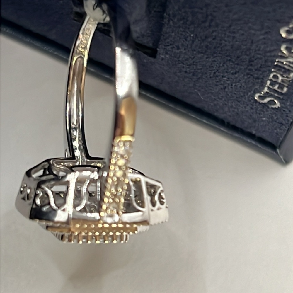 Sterling Silver Ring, size 9 - Picture 9 of 10